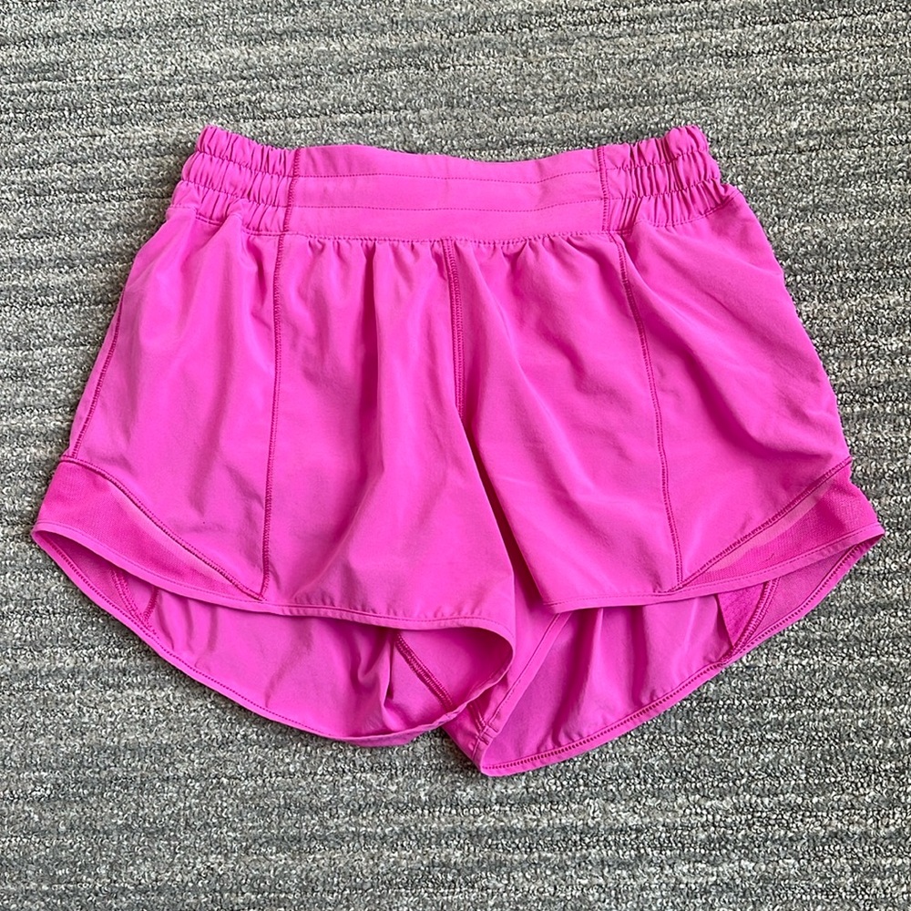 Hotty hot low rises line short 4”